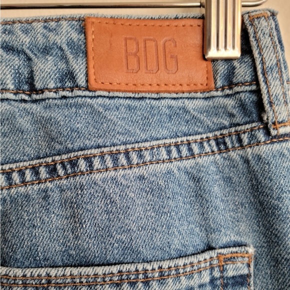 Urban Outfitters BDG Pintuck Mom Jean in Vintage Wash, US 25 - Picture 7 of 7